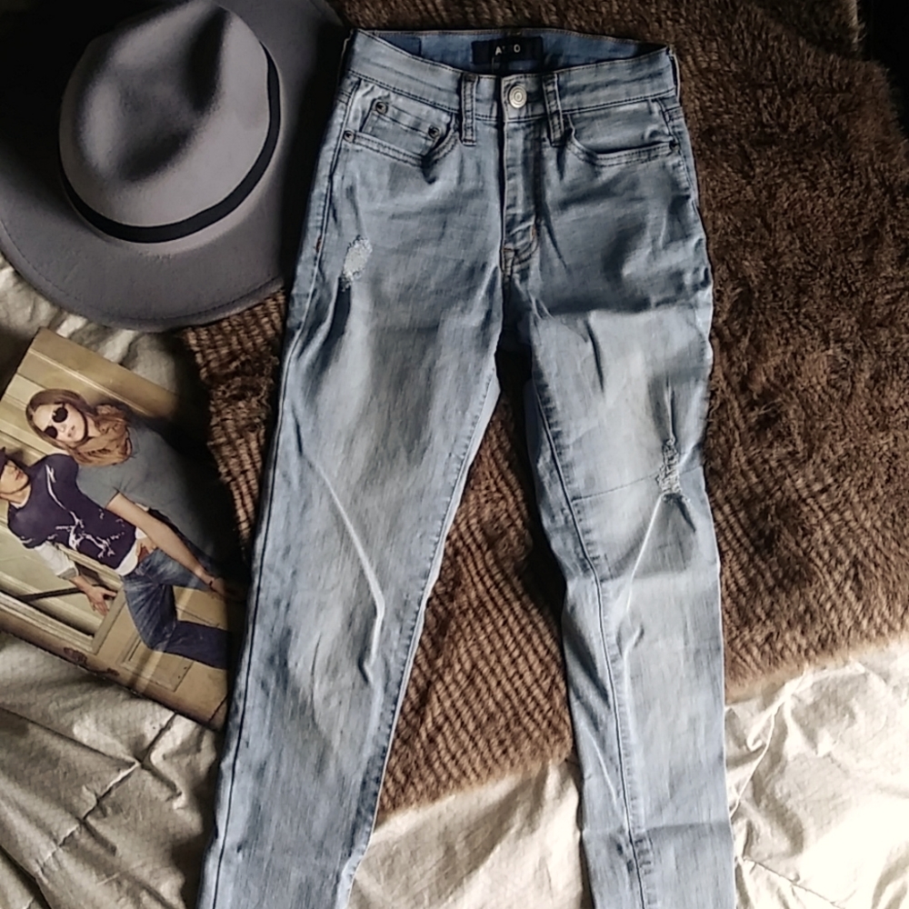 Aeropostale High Rise Skinny Jeans